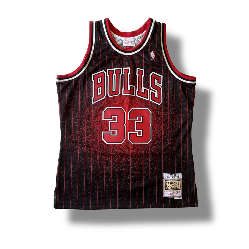 Mitchell & Ness Chicago Bulls Scottie Pippen Spray Paint Swingman Jersey